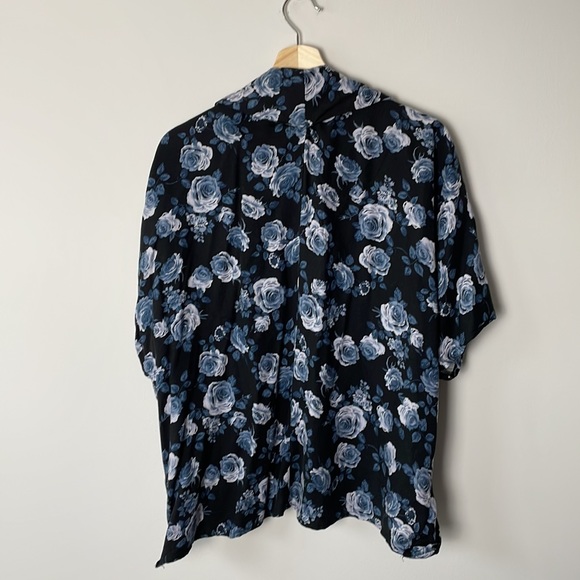 FOREVER 21 Open Floral Cardigan - Picture 4 of 4